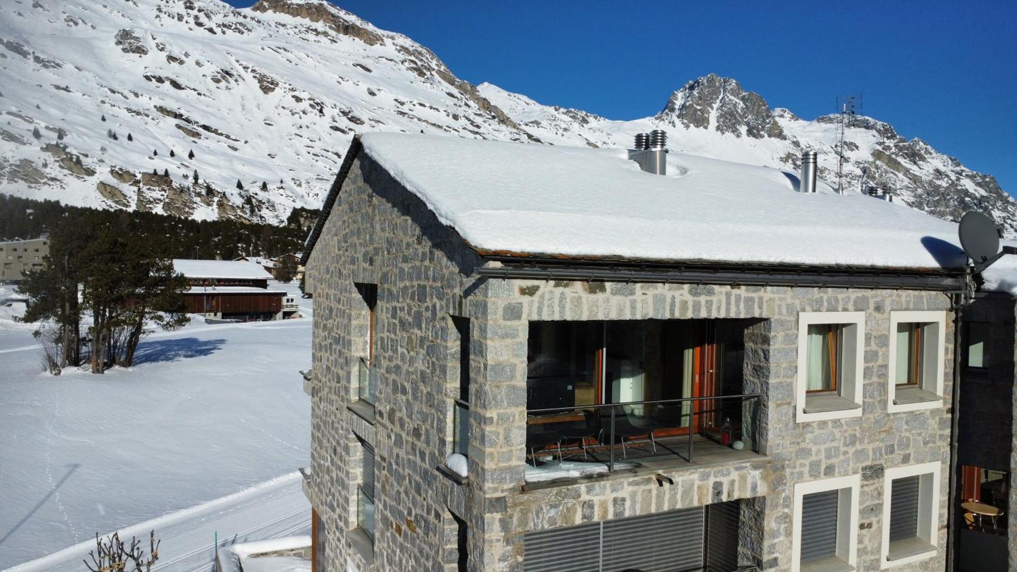 Chesa La Montanella - Ferienwohnung, Maloja Εξωτερικό φωτογραφία